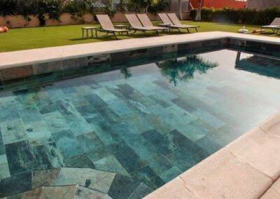Piscine pierre de bali