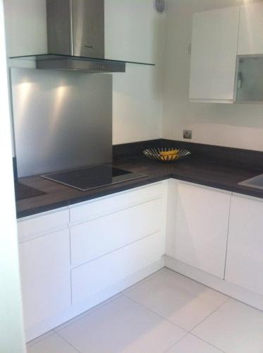 Faro By Alvic cuisine Gamme LUXE Blanc Plan travaille pierre naturel Granite 